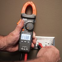 CL210 - Clamp Meter, AC Current, AC/DC Voltage, Continuity, Resistance, Temperature, 400 A, 600 V, 600 V